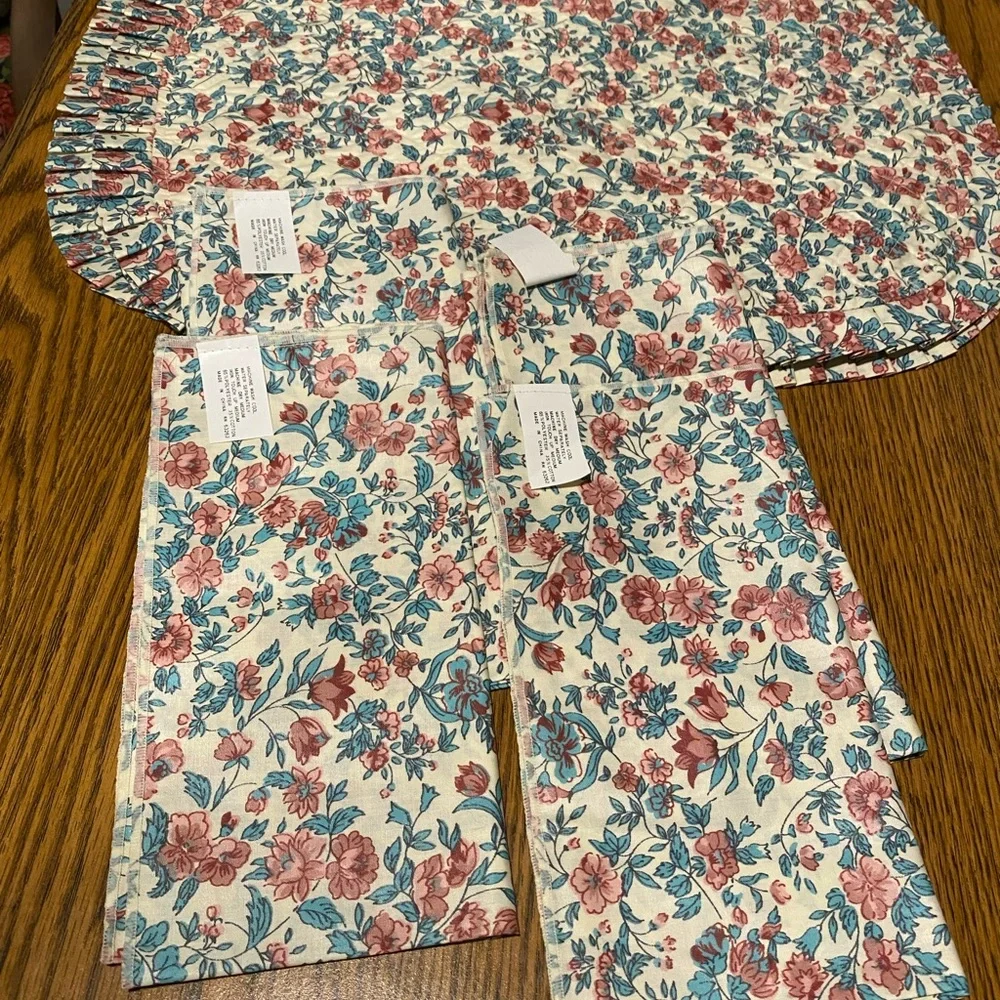 Placemats & more.Excellent Condition.